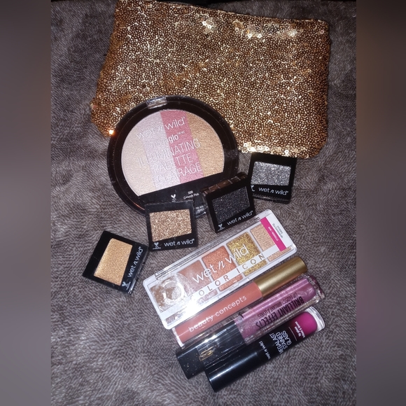Wet n wild makeup bundle - Picture 3 of 3